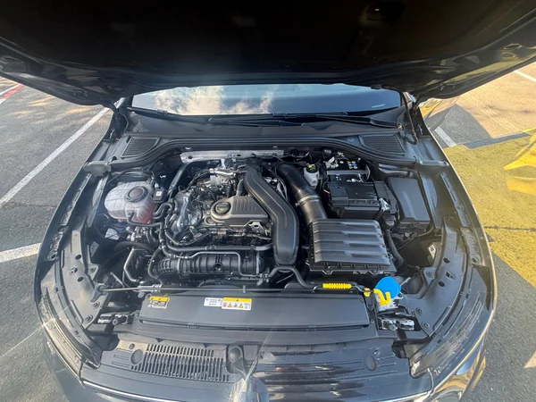 VOLKSWAGEN Golf VII SW (2024) — foto 15 van 24