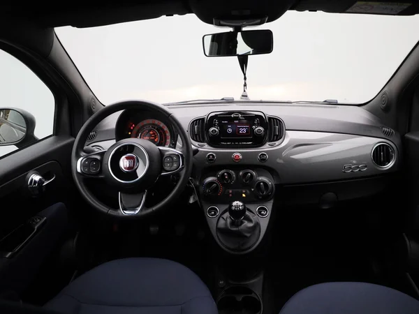 Fiat 500 (2021) — foto 25 van 36