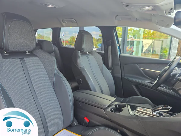 Peugeot 5008 (2022) — foto 8 van 27