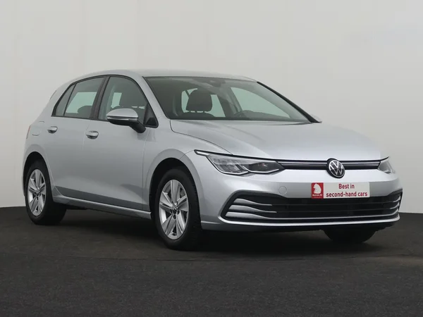 VOLKSWAGEN Golf (2024) — foto 22 van 27
