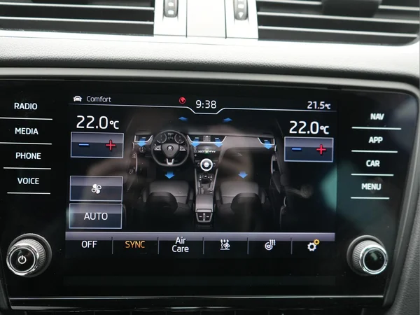 SKODA Octavia SW RS (2018) — foto 22 van 29