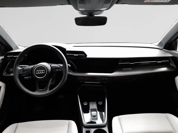 AUDI A3 Sportback (2023) — foto 3 van 22