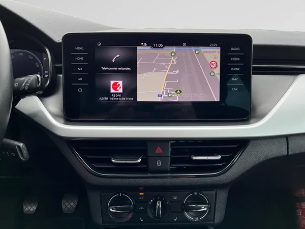 SKODA Scala (2023) — foto 2 van 20