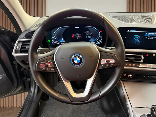 BMW 320 (2022) — foto 6 van 30