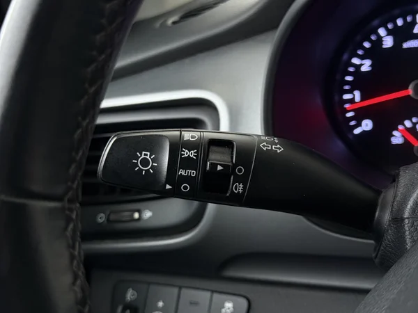 KIA Stonic (2022) — foto 11 van 23