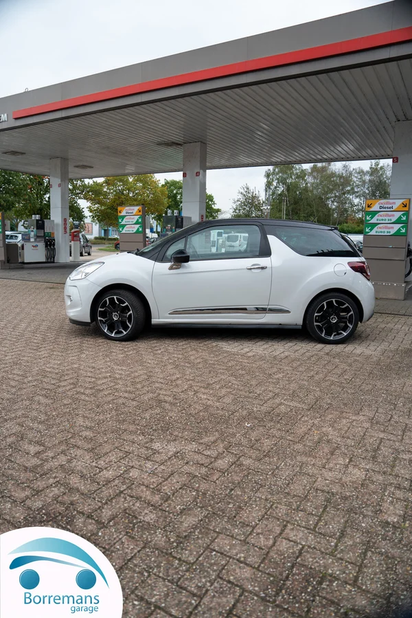 Citroen DS3 (2015) — foto 27 van 37