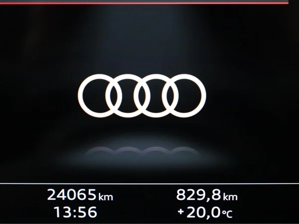 AUDI Q5 PHEV (2023) — foto 11 van 26