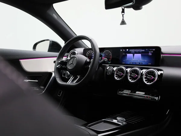 Mercedes-Benz CLA (2025) — foto 33 van 47