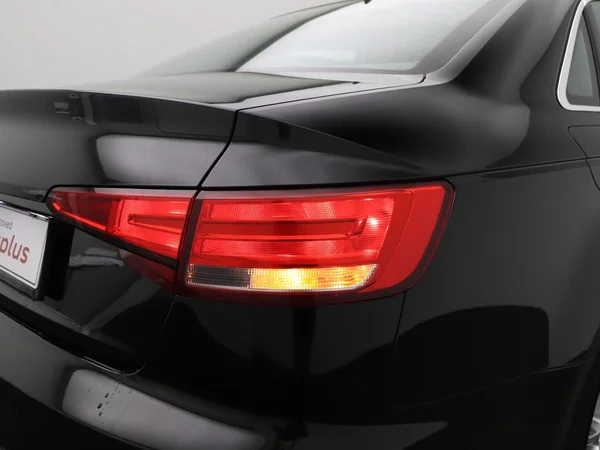 AUDI A4 (2019) — foto 7 van 15