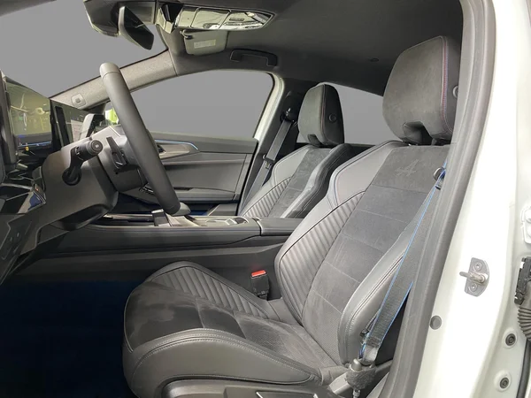 Renault Rafale (2025) — foto 5 van 22