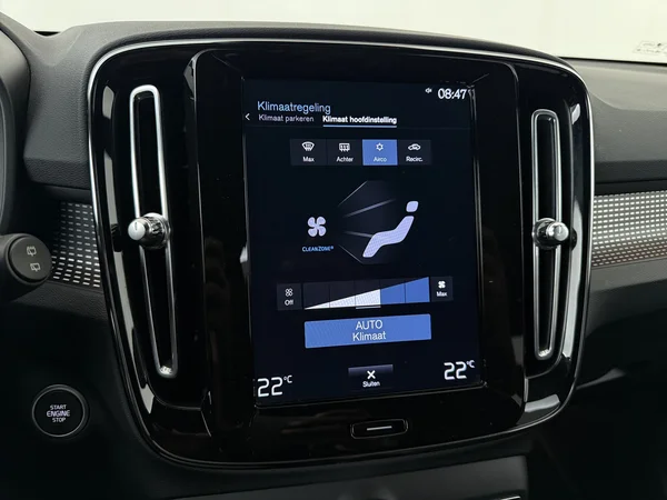VOLVO XC40 (2022) — foto 18 van 31