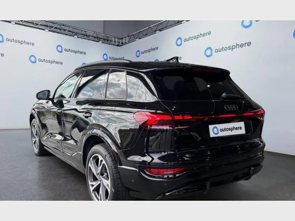 AUDI Q6 e-tron (2026) — foto 15 van 21