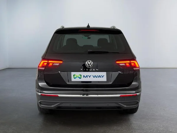 VOLKSWAGEN Tiguan (2022) — foto 30 van 31