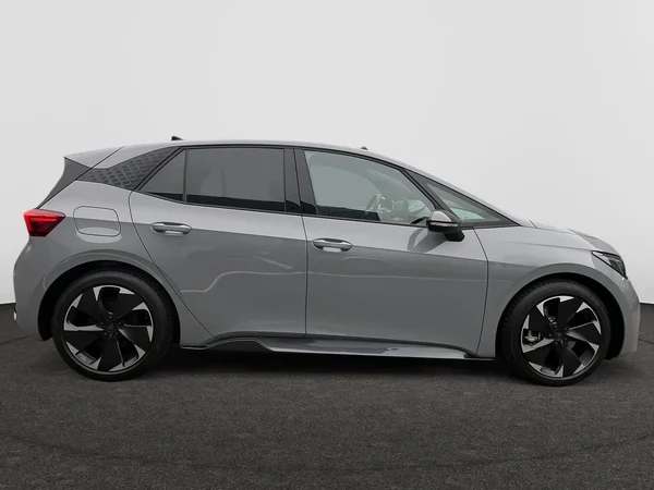 CUPRA Born (2025) — foto 19 van 24