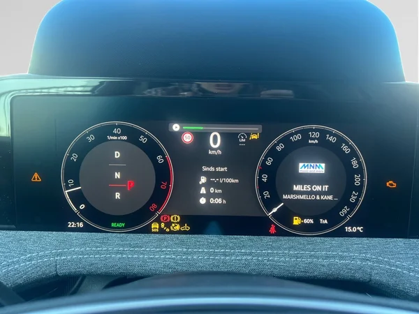 SKODA Superb Combi (2025) — foto 2 van 17