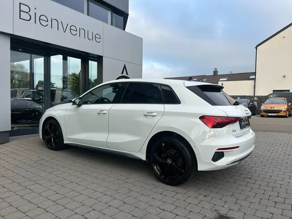 Audi A3 (2021) — foto 11 van 21