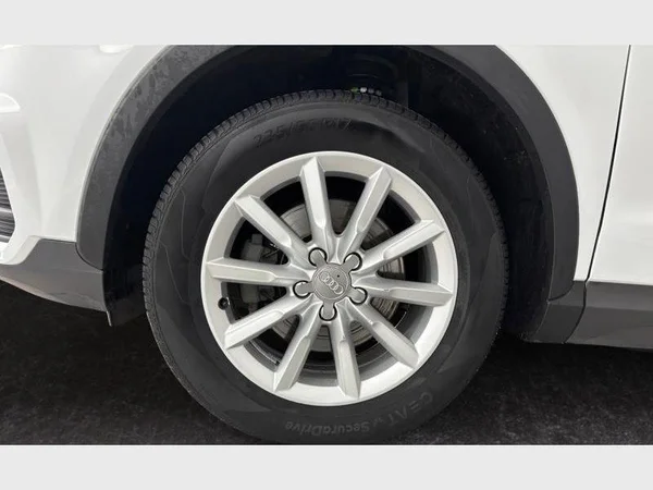 Audi Q3 (2018) — foto 22 van 23