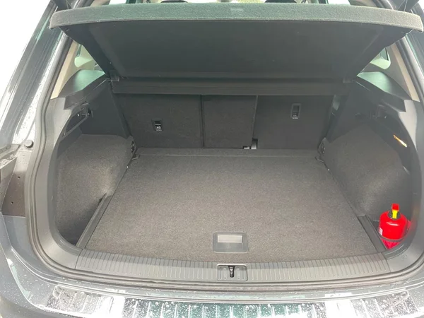 VOLKSWAGEN Tiguan (2021) — foto 11 van 21