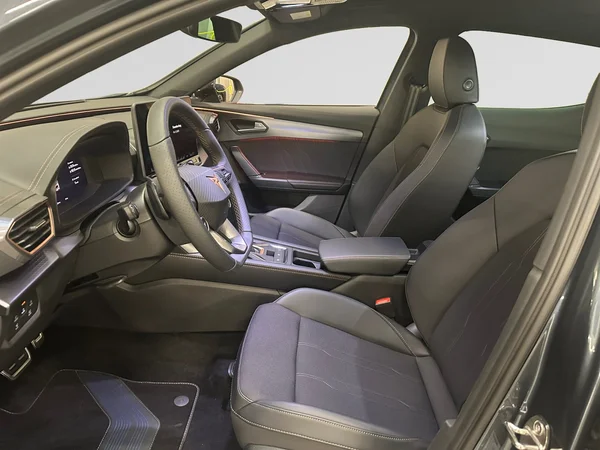 CUPRA Formentor e-Hybrid (PHEV) (2025) — foto 2 van 24