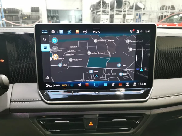 VOLKSWAGEN Tiguan (2026) — foto 4 van 15