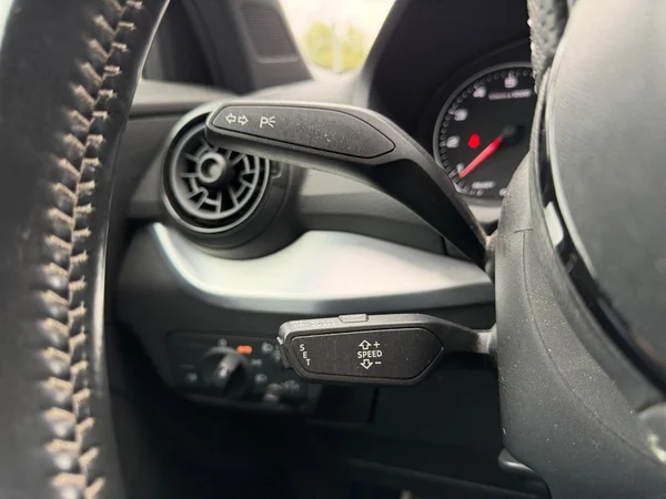 AUDI Q2 (2017) — foto 2 van 19