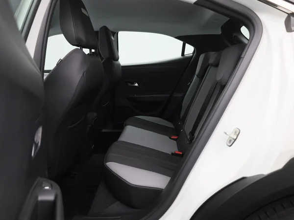 Opel Mokka-e (2023) — foto 4 van 39