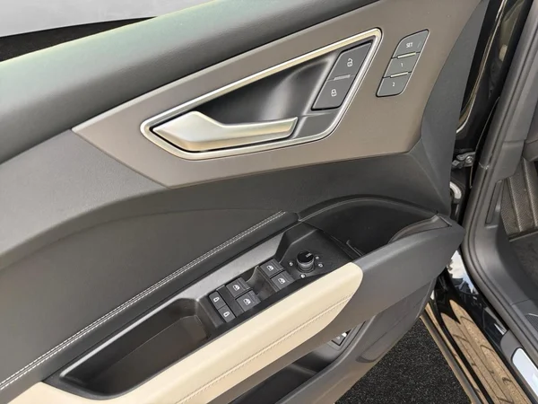 AUDI Q4 e-tron (2026) — foto 15 van 17