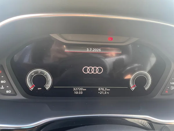 AUDI Q3 Sportback (2024) — foto 5 van 20