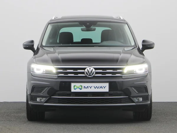VOLKSWAGEN Tiguan (2019) — foto 18 van 22