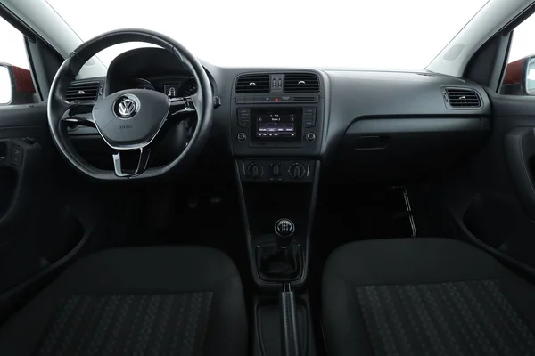 Volkswagen Polo (2015) — foto 3 van 16