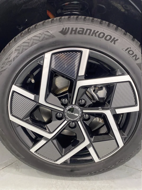 BYD Atto 3 (2024) — foto 37 van 53