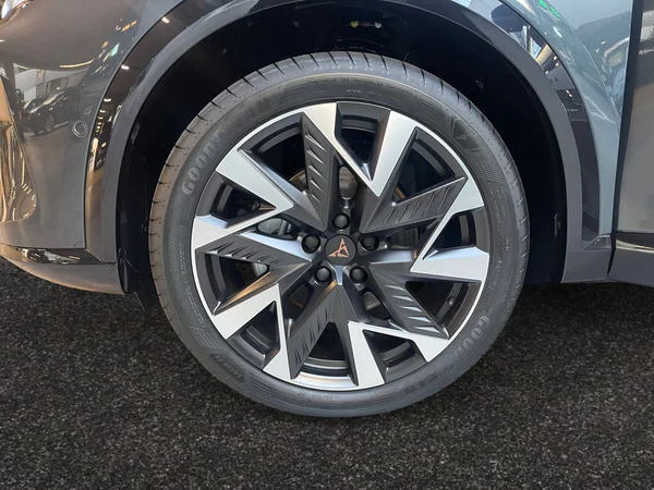 CUPRA Formentor e-Hybrid (PHEV) (2026) — foto 11 van 13