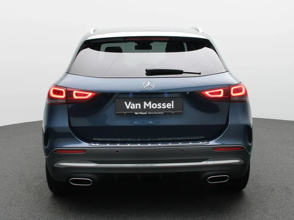 Mercedes-Benz GLA (2022) — foto 26 van 30