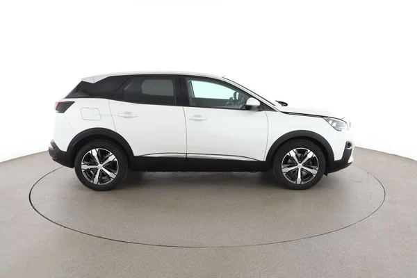 Peugeot 3008 (2019) — foto 13 van 16