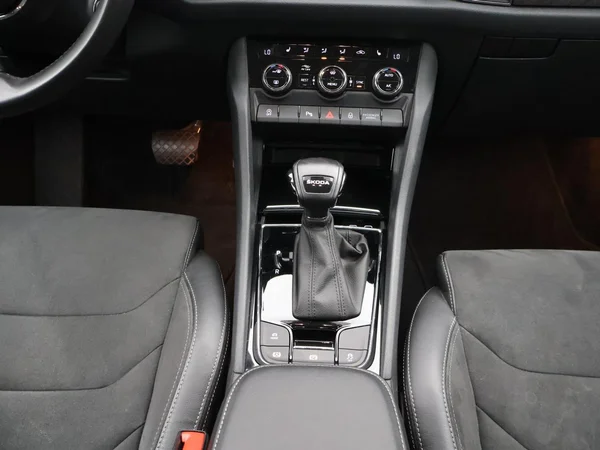 SKODA Kodiaq (2022) — foto 24 van 32