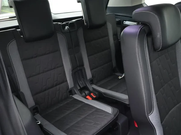 Volkswagen Touran (2025) — foto 14 van 31