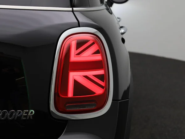 MINI Cooper (2023) — foto 29 van 40