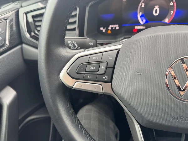 VOLKSWAGEN Taigo (2024) — foto 10 van 15