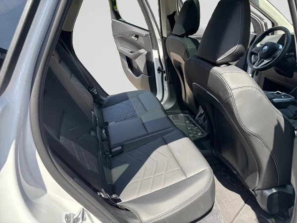 BMW 2 Active Tourer (U06) (2025) — foto 10 van 24