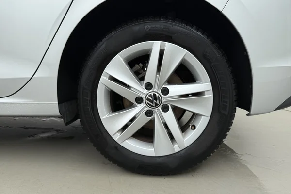Volkswagen Golf VIII (2024) — foto 14 van 17