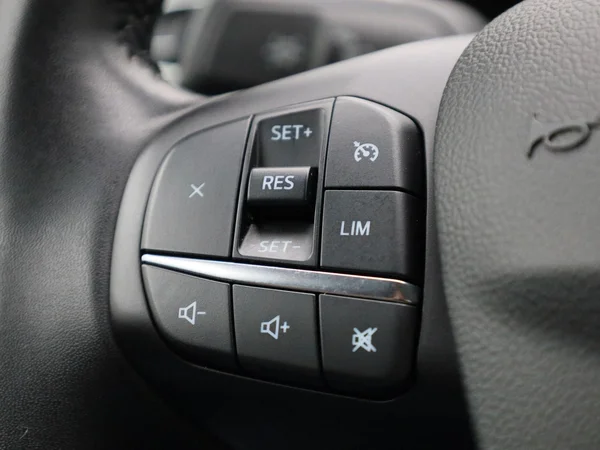 Ford Kuga (2022) — foto 15 van 40