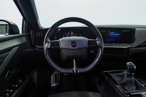 Opel Astra (2023) — foto 9 van 35