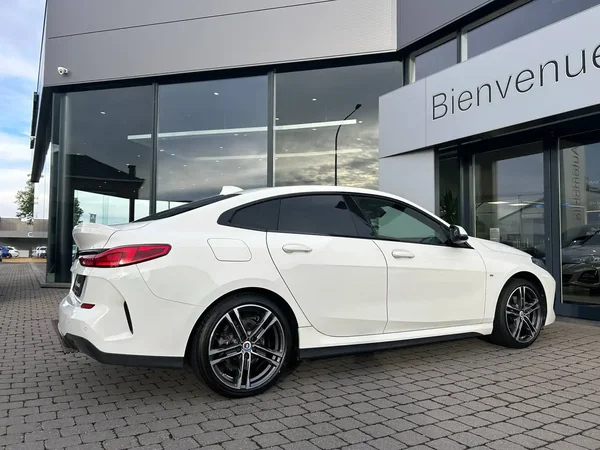 Bmw 218 (2022) — foto 11 van 22