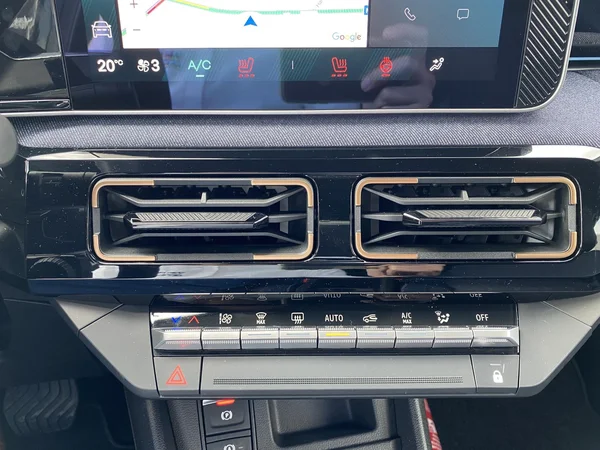 Renault 4 (2026) — foto 11 van 20