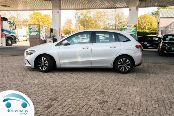 Mercedes-Benz B-180 (2022) — foto 38 van 41
