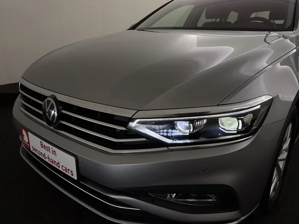 VOLKSWAGEN Passat Variant (2022) — foto 22 van 29