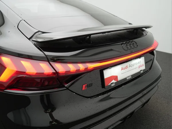 AUDI RS e-tron GT (2021) — foto 10 van 35