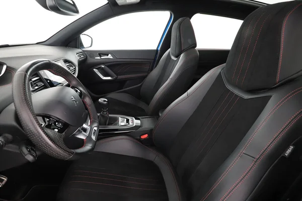 Peugeot 308 (2021) — foto 16 van 16
