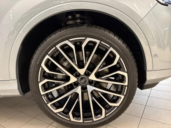 AUDI Q7 e-hybrid (PHEV) (2026) — foto 11 van 19