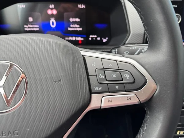 VOLKSWAGEN T-Cross (2024) — foto 10 van 29